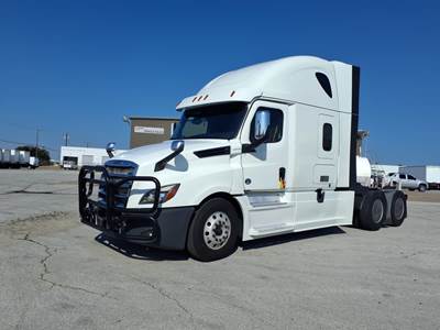 Freightliner Cascadia 126 Sleeper Semi Truck - 48" Condo Sleeper, 400HP, 12 Speed Automatic