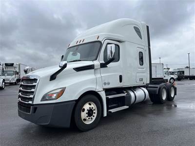 Freightliner Cascadia 126 Sleeper Semi Truck - 72" Condo Sleeper, 455HP, 12 Speed Automatic