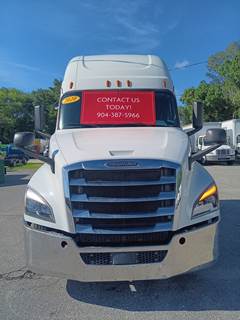 Freightliner Cascadia 126 Sleeper Semi Truck - 70" Condo Sleeper, 455HP, 12 Speed Automatic