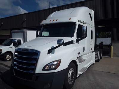 Freightliner Cascadia 126 Sleeper Semi Truck - 70" Condo Sleeper, 455HP, 10 Speed Manual