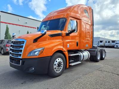 Freightliner Cascadia 126 Sleeper Semi Truck - 60" Condo Sleeper, 455HP, 12 Speed Automatic