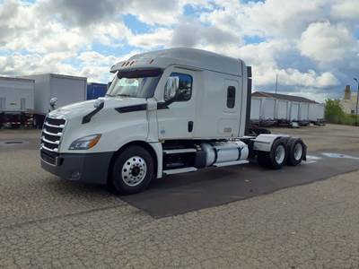Freightliner Cascadia 126 Sleeper Semi Truck - 63" Mid Roof Sleeper, 455HP, 12 Speed Automatic