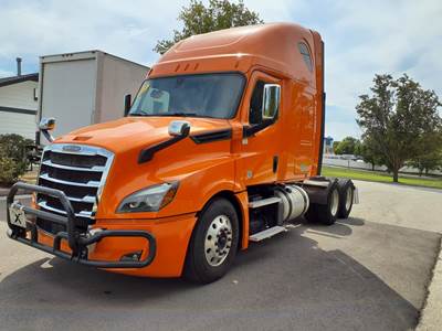 Freightliner Cascadia 126 Sleeper Semi Truck - 72" Condo Sleeper, 455HP, 12 Speed Automatic