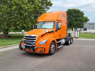 Freightliner Cascadia 126 Sleeper Semi Truck - 72" Condo Sleeper, 455HP, 12 Speed Automatic