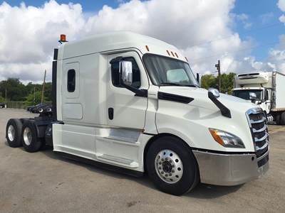 Freightliner Cascadia 126 Sleeper Semi Truck - 48" Condo Sleeper, 450HP, 10 Speed Automatic