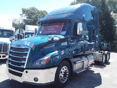 Freightliner Cascadia 126 Sleeper Semi Truck - 72" Condo Sleeper, 505HP, 12 Speed Automatic
