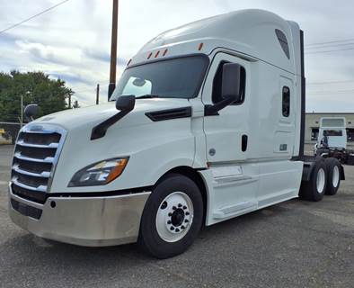 Freightliner Cascadia 126 Sleeper Semi Truck - 80" Condo Sleeper, 455HP, 12 Speed Automatic