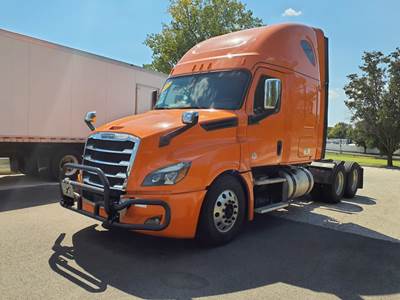 Freightliner Cascadia 126 Sleeper Semi Truck - 71" Condo Sleeper, 455HP, 12 Speed Automatic