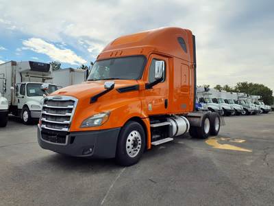 Freightliner Cascadia 126 Sleeper Semi Truck - 72" Condo Sleeper, 455HP, 12 Speed Automatic