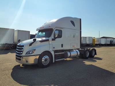Freightliner Cascadia 126 Sleeper Semi Truck - 73" Condo Sleeper, 455HP, 12 Speed Automatic