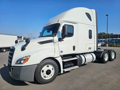 Freightliner Cascadia 126 Sleeper Semi Truck - 72" Condo Sleeper, 455HP, 10 Speed Manual