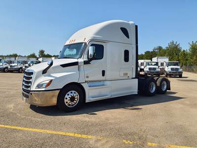 Freightliner Cascadia 126 Sleeper Semi Truck - 73" Condo Sleeper, 455HP, 12 Speed Automatic