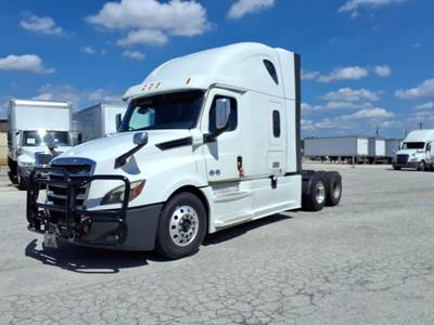 Freightliner Cascadia 126 Sleeper Semi Truck - 48" Condo Sleeper, 400HP, 12 Speed Automatic