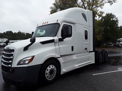 Freightliner Cascadia 126 Sleeper Semi Truck - 72" Condo Sleeper, 455HP, 12 Speed Automatic