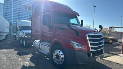 Freightliner Cascadia 126 Sleeper Semi Truck - 60" Mid Roof Sleeper, 505HP, 6 Speed Automatic
