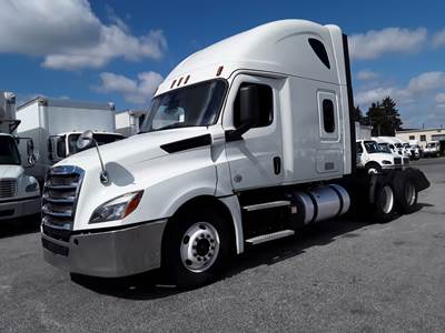 Freightliner Cascadia 126 Sleeper Semi Truck - 72" Condo Sleeper, 455HP, 12 Speed Automatic