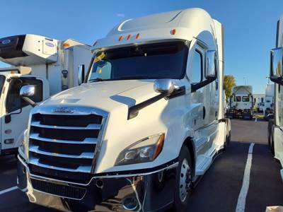 Freightliner Cascadia 126 Sleeper Semi Truck - 36" Condo Sleeper, 505HP, 12 Speed Automatic