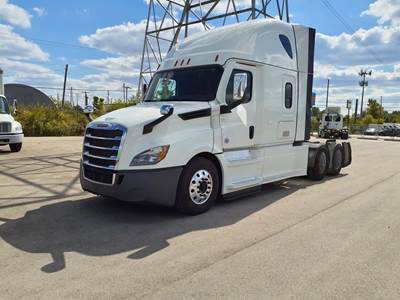 Freightliner Cascadia 126 Sleeper Semi Truck - 72" Condo Sleeper, 450HP, 12 Speed Automatic