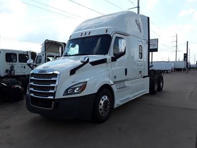 Freightliner Cascadia 126 Sleeper Semi Truck - 72" Condo Sleeper, 455HP, 12 Speed Automatic