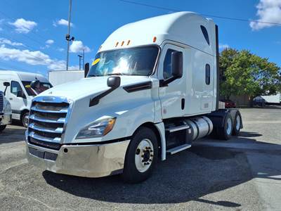 Freightliner Cascadia 126 Sleeper Semi Truck - 72" Condo Sleeper, 455HP, 12 Speed Automatic
