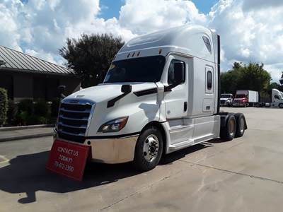 Freightliner Cascadia 126 Sleeper Semi Truck - 70" Condo Sleeper, 455HP, 12 Speed Automatic