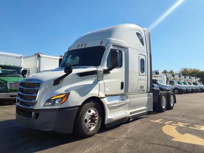 Freightliner Cascadia 126 Sleeper Semi Truck - 72" Condo Sleeper, 455HP, 12 Speed Automatic