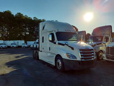 Freightliner Cascadia 126 Sleeper Semi Truck - 70" Condo Sleeper, 450HP, 12 Speed Automatic