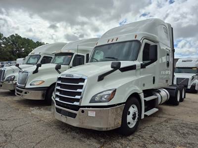 Freightliner Cascadia 126 Sleeper Semi Truck - 72" Condo Sleeper, 455HP, 12 Speed Automatic