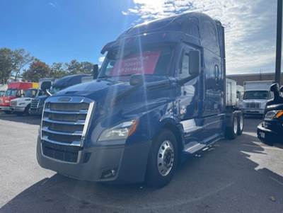 Freightliner Cascadia 126 Sleeper Semi Truck - 72" Condo Sleeper, 505HP, 10 Speed Manual