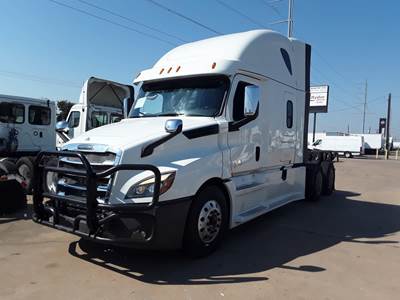 Freightliner Cascadia 126 Sleeper Semi Truck - 72" Condo Sleeper, 400HP, 12 Speed Automatic