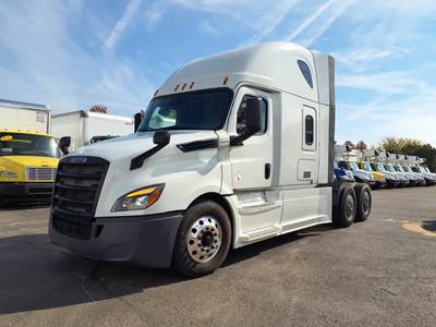 Freightliner Cascadia 126 Sleeper Semi Truck - 72" Condo Sleeper, 400HP, 12 Speed Automatic