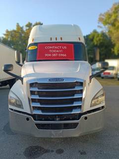 Freightliner Cascadia 126 Sleeper Semi Truck - 70" Condo Sleeper, 455HP, 12 Speed Automatic