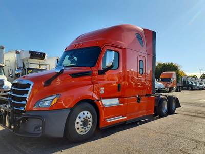 Freightliner Cascadia 126 Sleeper Semi Truck - 72" Condo Sleeper, 455HP, 12 Speed Automatic