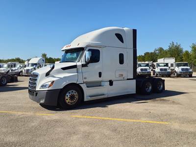 Freightliner Cascadia 126 Sleeper Semi Truck - 73" Condo Sleeper, 455HP, 12 Speed Automatic