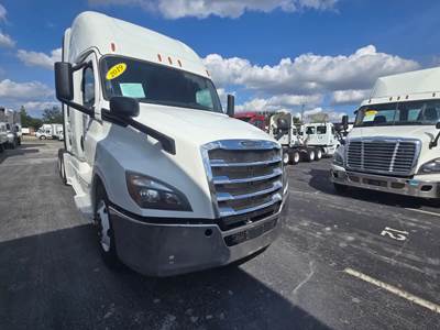 Freightliner Cascadia 126 Sleeper Semi Truck - 80" Condo Sleeper, 455HP, 12 Speed Automatic