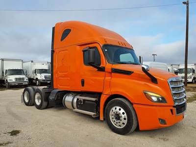 Freightliner Cascadia 126 Sleeper Semi Truck - 48" Condo Sleeper, 455HP, 12 Speed Automatic