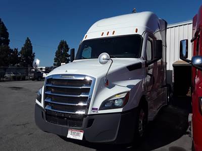 Freightliner Cascadia 126 Sleeper Semi Truck - 72" Condo Sleeper, 455HP, 12 Speed Automatic