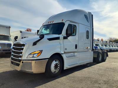 Freightliner Cascadia 126 Sleeper Semi Truck - 72" Condo Sleeper, 455HP, 12 Speed Automatic