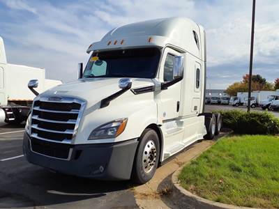 Freightliner Cascadia 126 Sleeper Semi Truck - 36" Condo Sleeper, 475HP, 10 Speed Manual