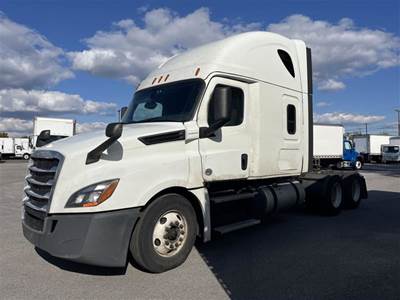 Freightliner Cascadia 126 Sleeper Semi Truck - 72" Condo Sleeper, 455HP, 12 Speed Automatic