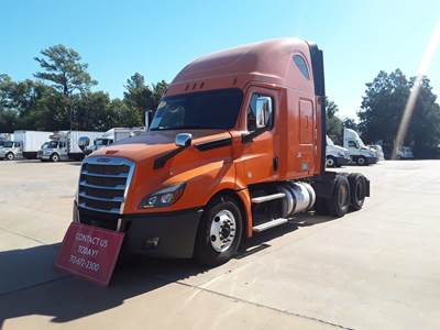 Freightliner Cascadia 126 Sleeper Semi Truck - 72" Condo Sleeper, 455HP, 12 Speed Automatic