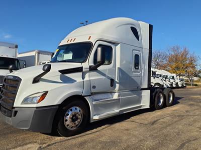 Freightliner Cascadia 126 Sleeper Semi Truck - 72" Condo Sleeper, 400HP, 12 Speed Automatic
