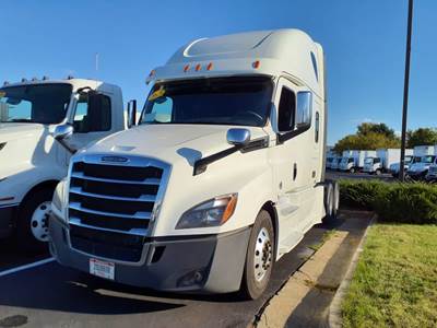 Freightliner Cascadia 126 Sleeper Semi Truck - 36" Condo Sleeper, 475HP, 10 Speed Manual