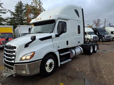 Freightliner Cascadia 126 Sleeper Semi Truck - 70" Condo Sleeper, 455HP, 12 Speed Automatic