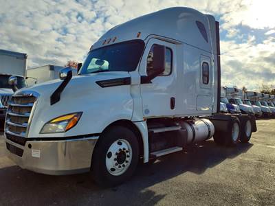 Freightliner Cascadia 126 Sleeper Semi Truck - 72" Condo Sleeper, 455HP, 12 Speed Automatic