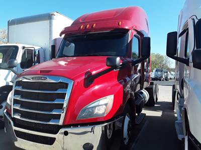 Freightliner Cascadia 126 Sleeper Semi Truck - 70" Condo Sleeper, 455HP, 12 Speed Automatic