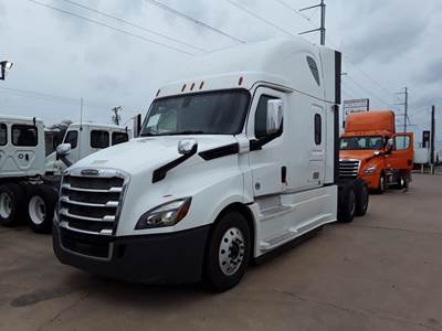 Freightliner Cascadia 126 Sleeper Semi Truck - 72" Condo Sleeper, 455HP, 12 Speed Automatic