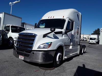 Freightliner Cascadia 126 Sleeper Semi Truck - 72" Condo Sleeper, 455HP, 12 Speed Automatic
