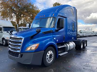 Freightliner Cascadia 126 Sleeper Semi Truck - 72" Condo Sleeper, 12 Speed Automatic
