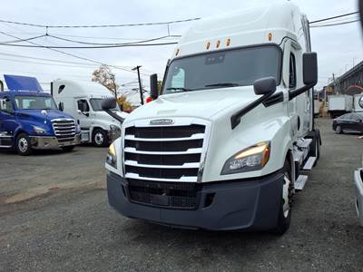 Freightliner Cascadia 126 Sleeper Semi Truck - 72" Mid Roof Sleeper, 455HP, 12 Speed Automatic